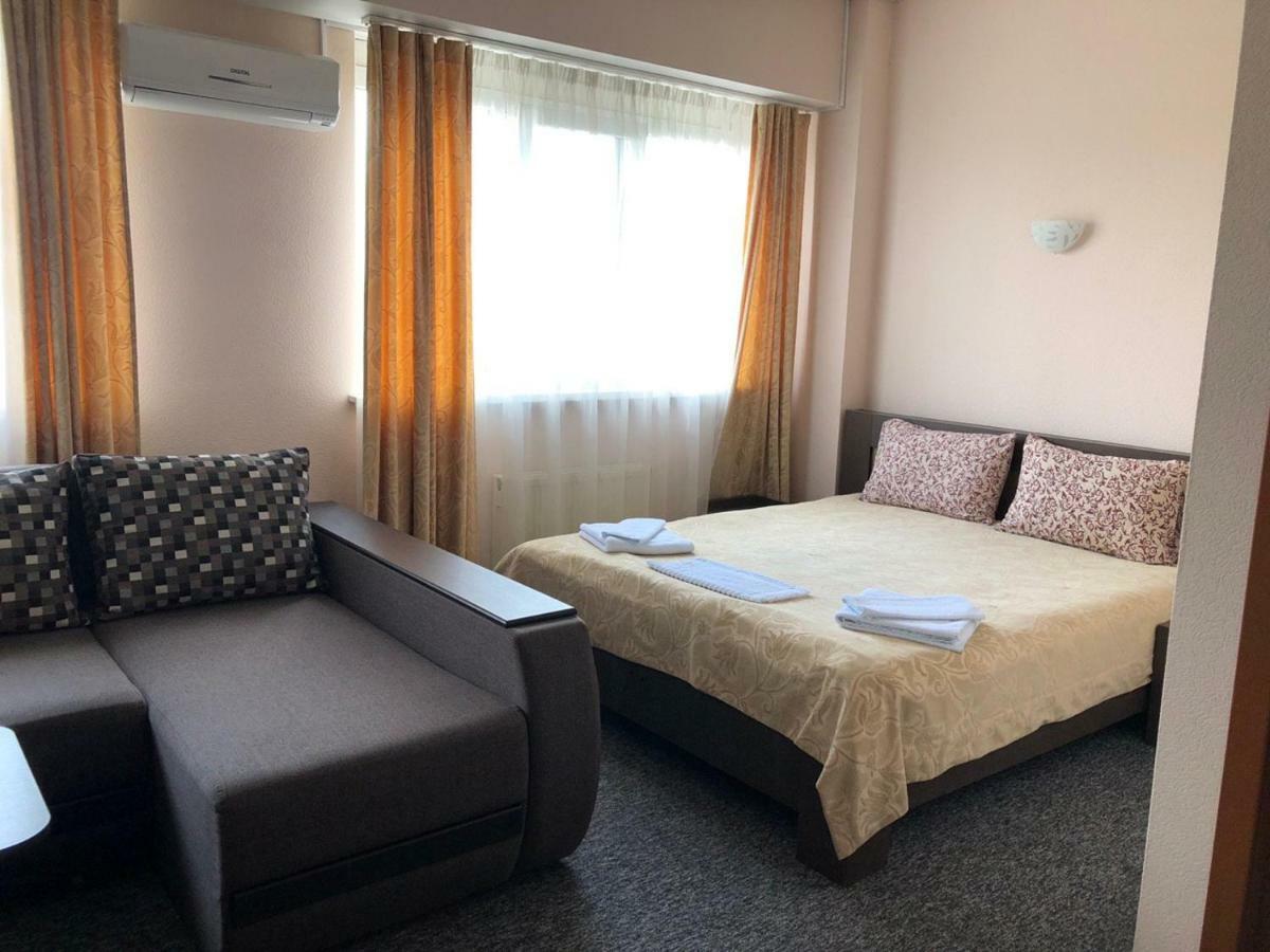 Mini Hotel On Brovarskaya Brovary Εξωτερικό φωτογραφία